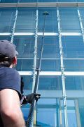 Почистване на прозорци, витрини или фасади в Дивдядово Шумен 9706, Почистване на прозорци и витрини в Дивдядово Шумен 9706. Височинно почистване на стъкла, фасади, фотоволтаични и соларни панели в Дивдядово Шумен 9706. Почистване за клиенти намиращи се на или около адрес улица Захари Димов 18, община Шумен, област Шумен, п.к.9706.